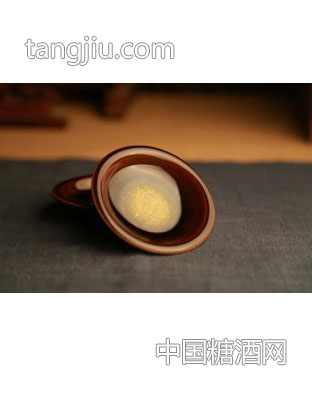 ���Þ��𱭉|