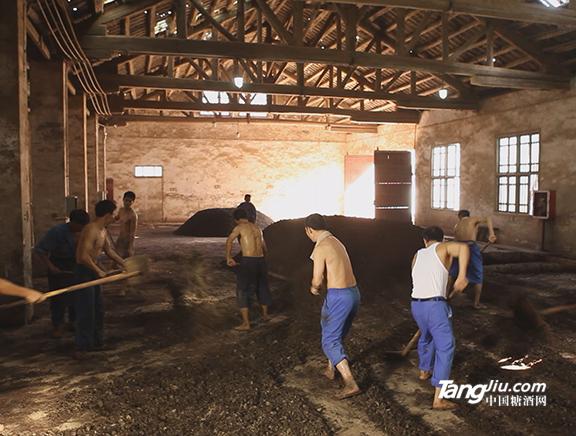 Still1018_00047.jpg Still1018_00047.jpg