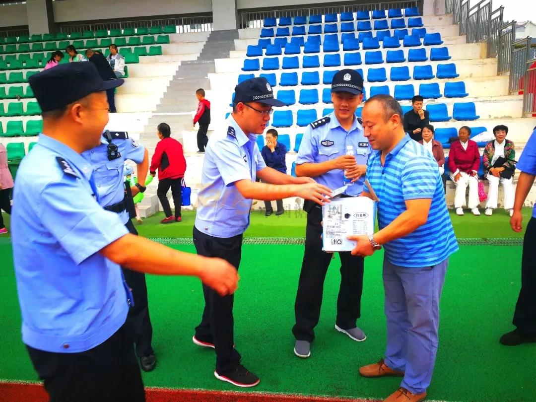 640.webp (15).jpg 640.webp (15).jpg